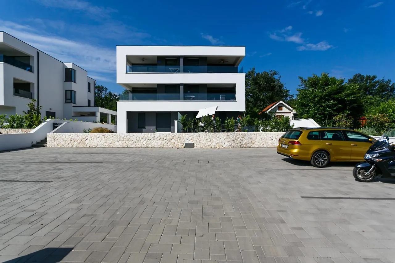 Apartments With A Parking Space Vantacici, Krk - 20707 Malinska