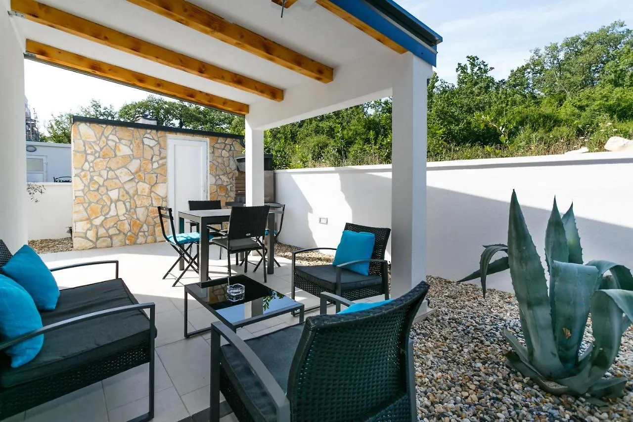 Apartments With A Parking Space Vantacici, Krk - 20707 Malinska 0*,  Croatia